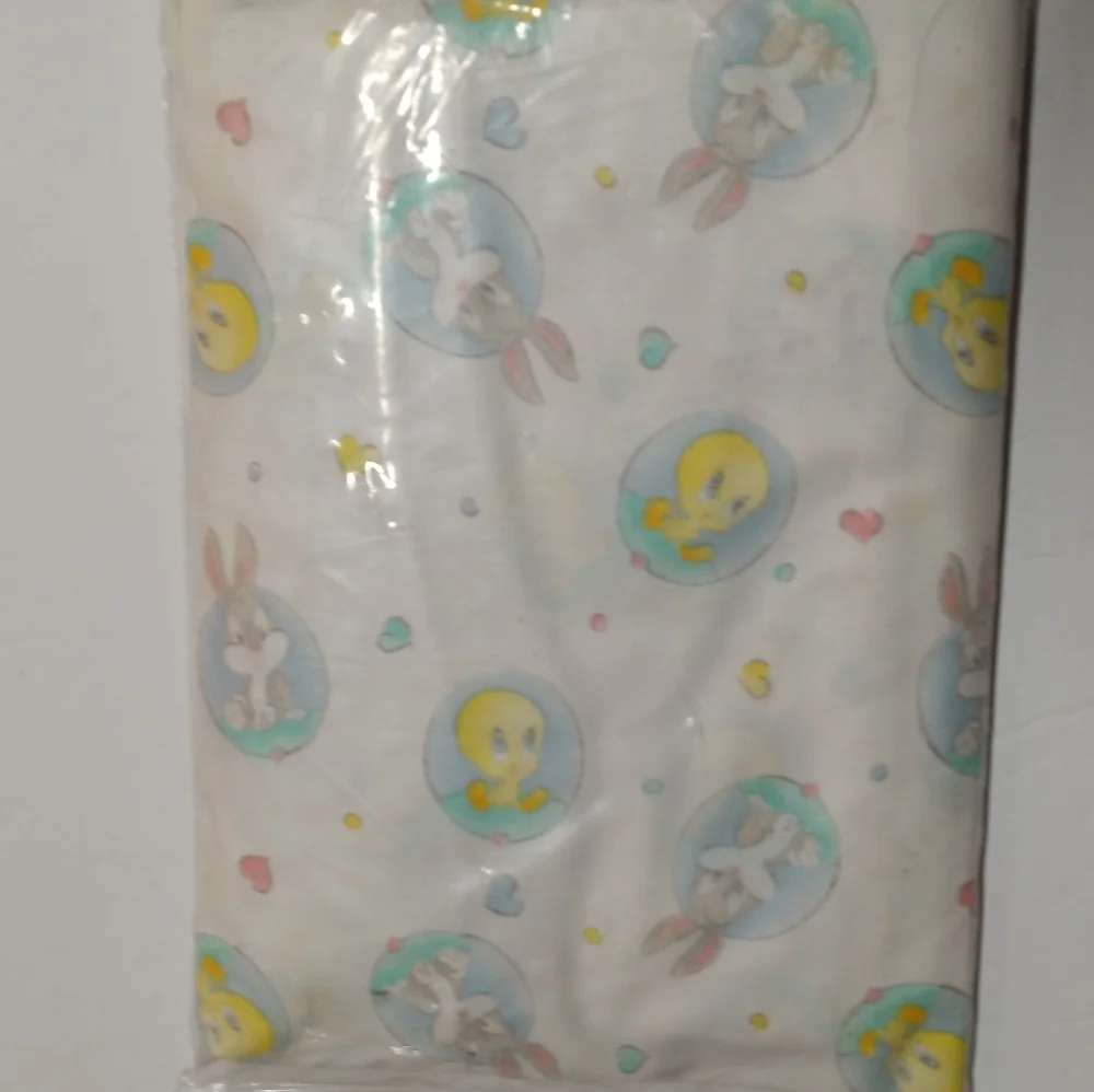 NIP Bugs&Tweety Crib Sheet Looney Tunes Baby Tweety Bird & Baby Bugs Bunny